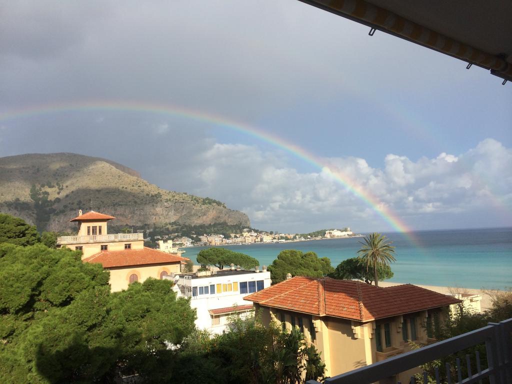 Mondello Luxury Apartment On The Beach 外观 照片