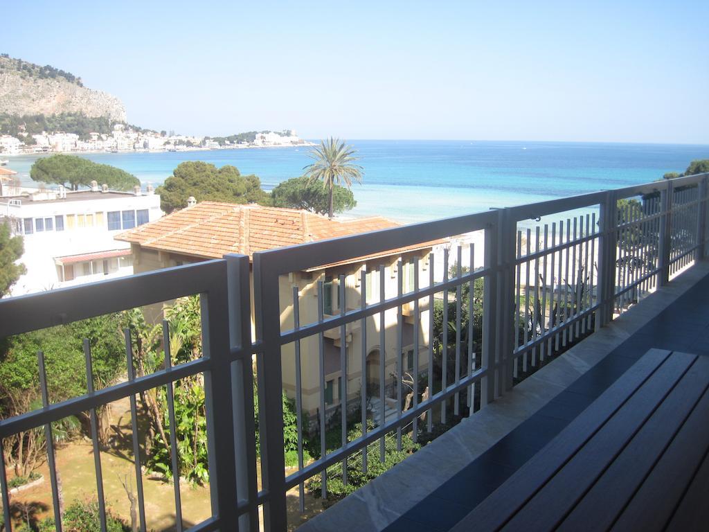 Mondello Luxury Apartment On The Beach 外观 照片