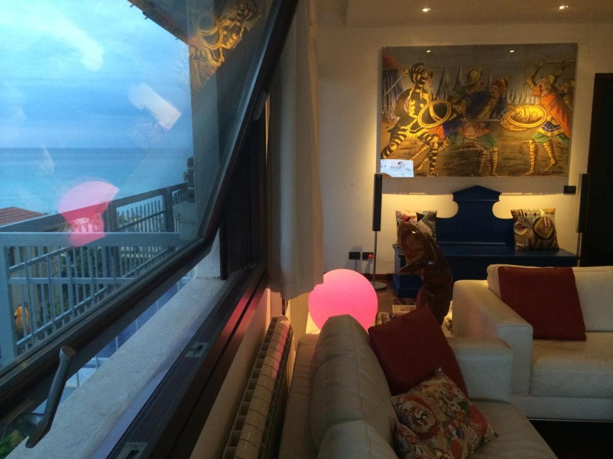 Mondello Luxury Apartment On The Beach 外观 照片